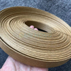 Recyclingpapier auf Papiermaschine Klebeband aufdrehen