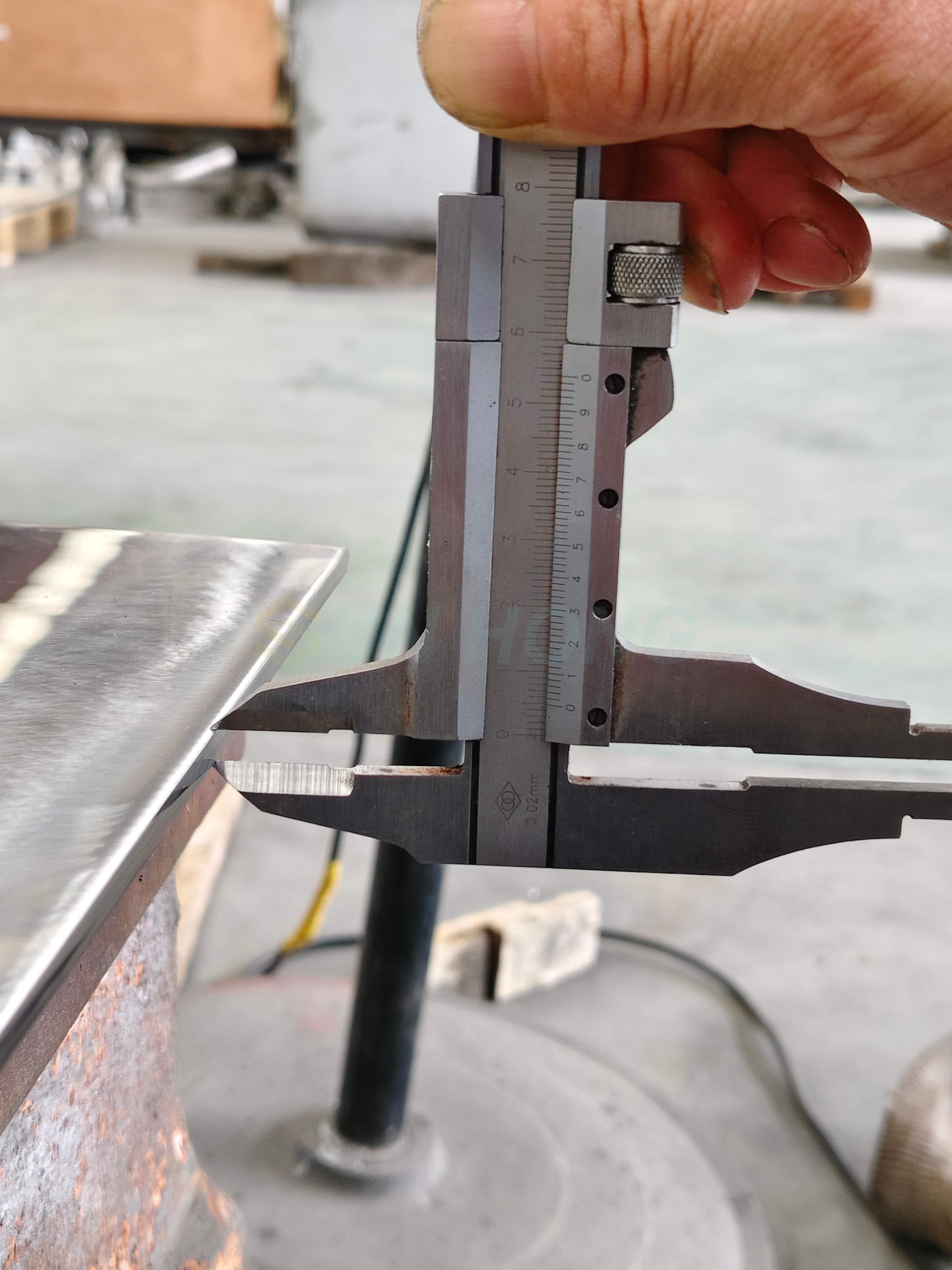 Lippe des Stoffauflaufkastens