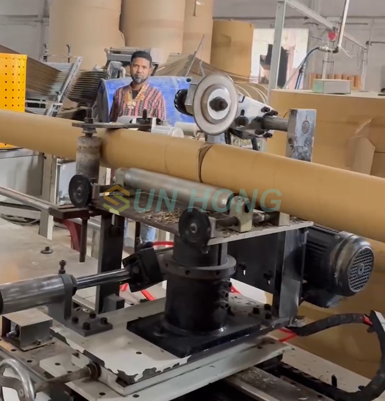 Vierkopf -CNC -Papierrohrmaschine