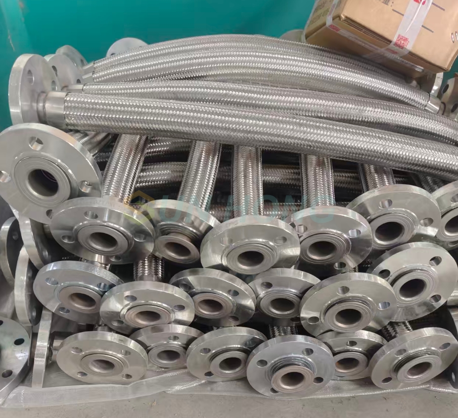 Flexibler Schlauch mit Drehgelenk